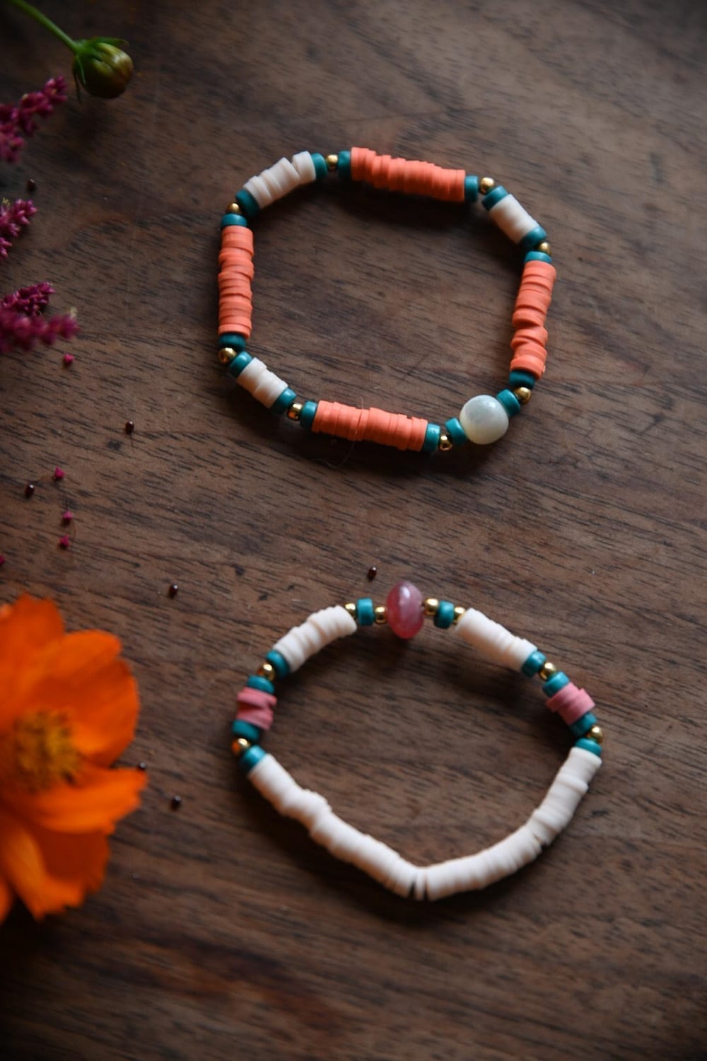 DIY : réaliser des bracelets en perles Heishi pour l'été