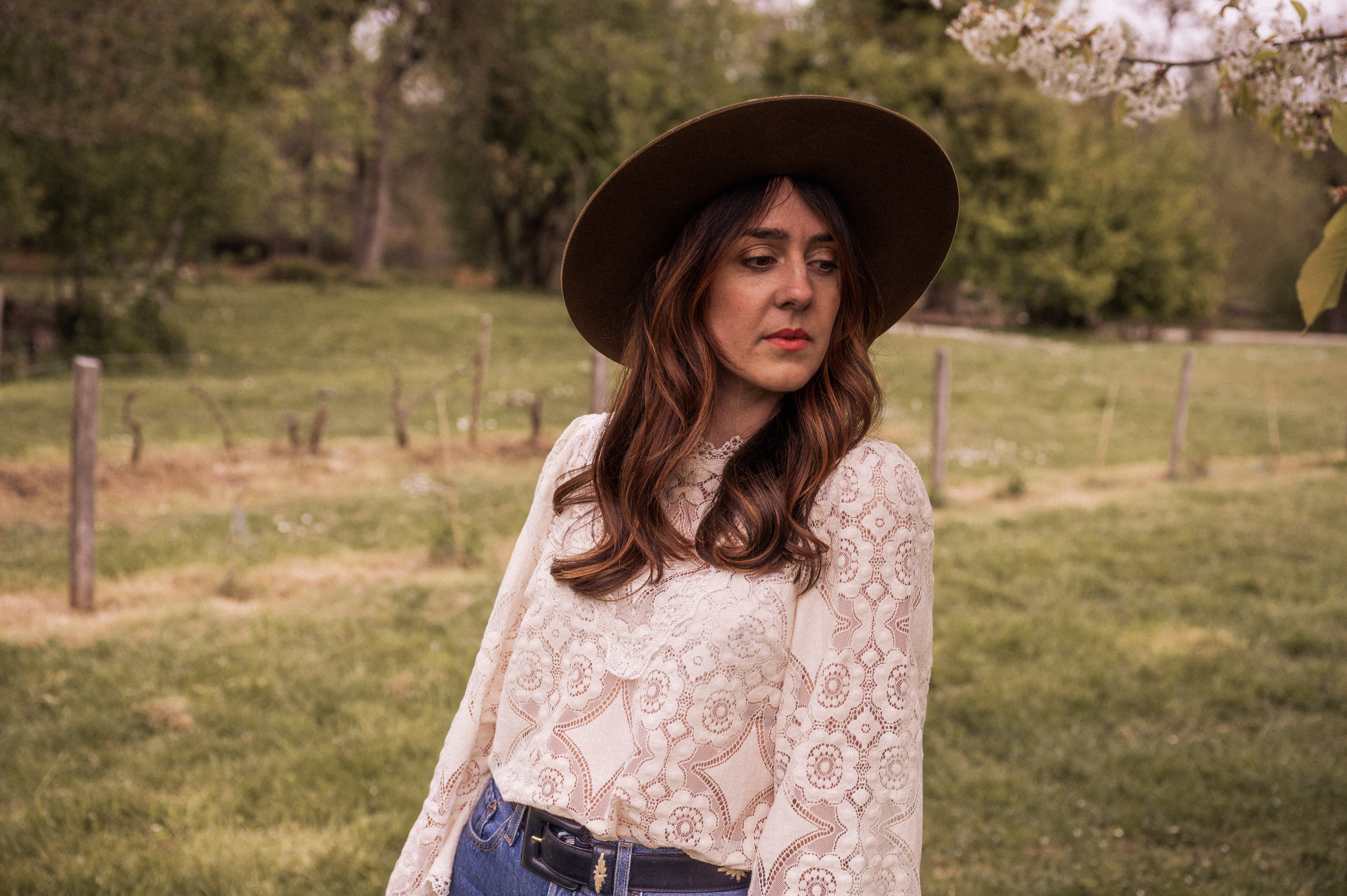 Coudre une blouse en dentelle bohème