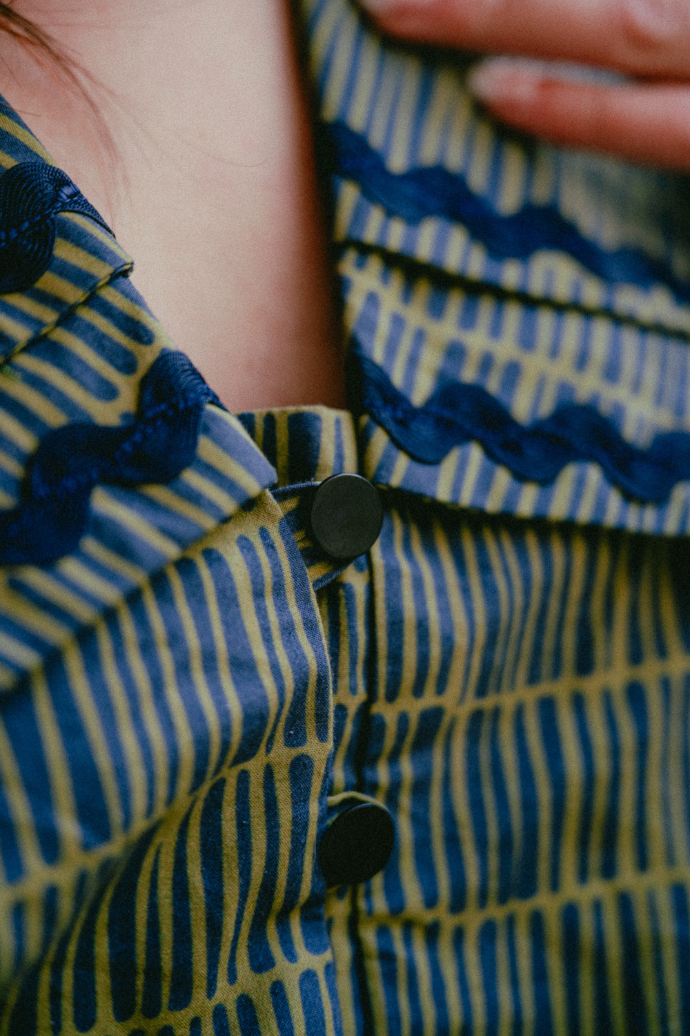 Coudre la blouse Azalée d'Atelier 8 Avril avec du croquet