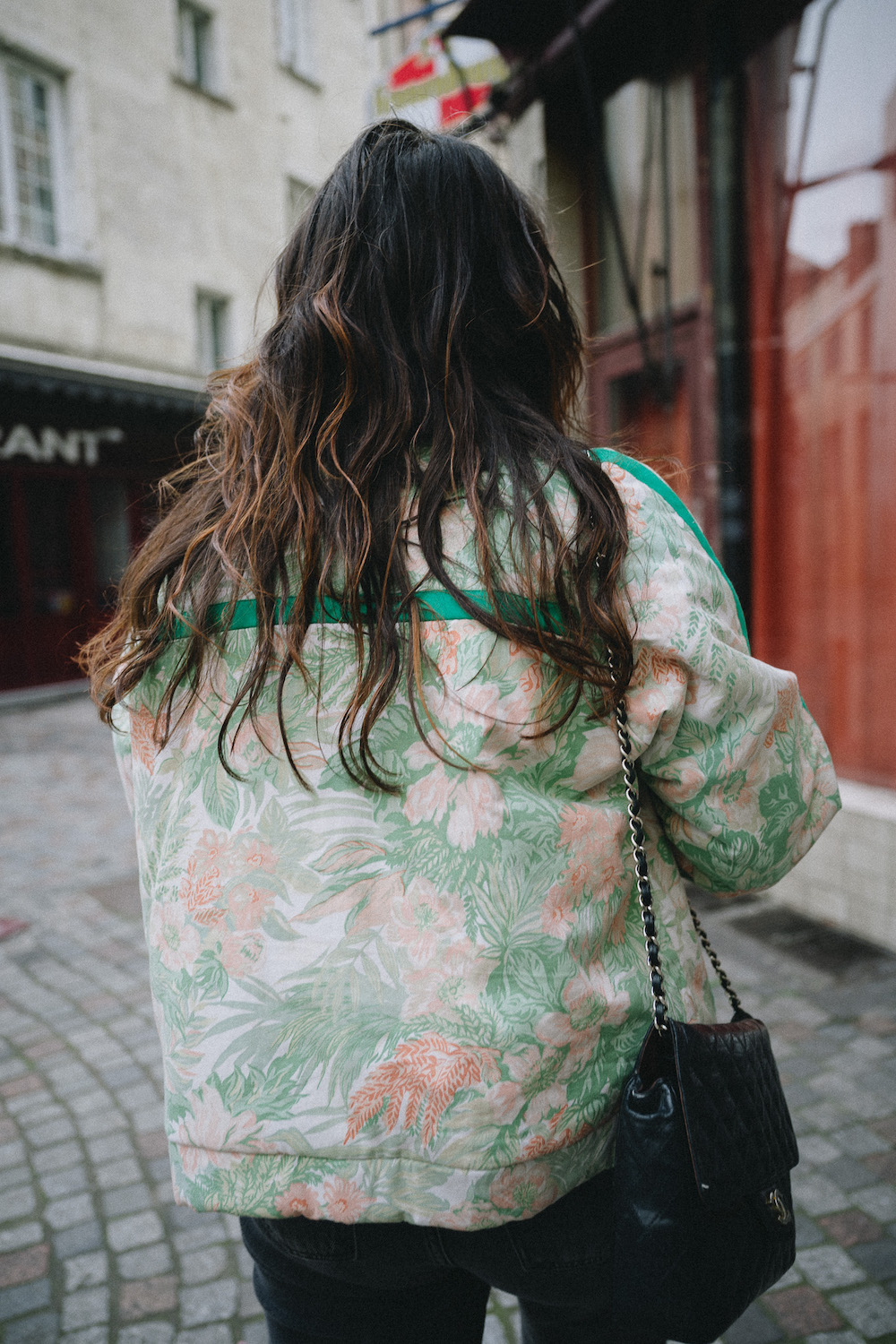 Coudre la veste Elodie de Maéli Paris - Upcycling d'un couvre lit