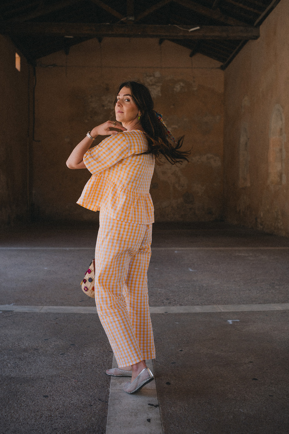 Coudre un ensemble blouse et pantalon en vichy abricot